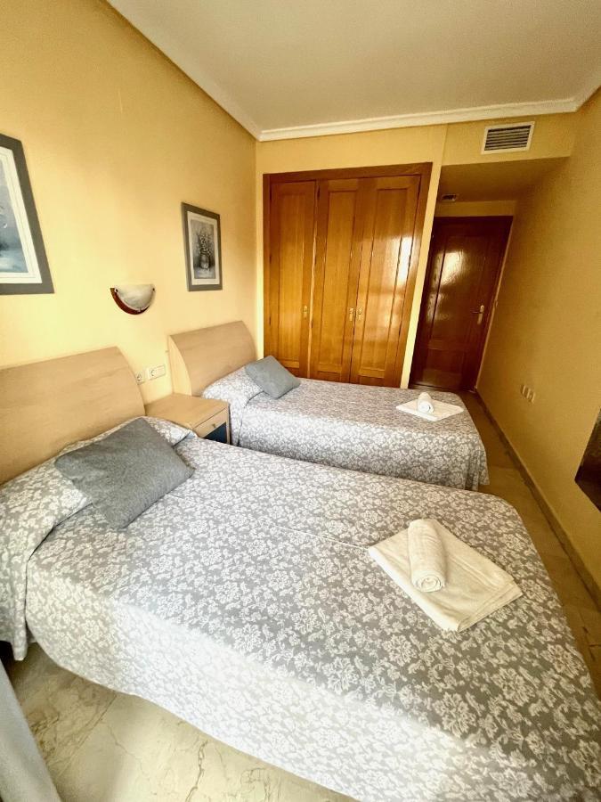 Los Gemelos 20 - Aloturin Benidorm Luaran gambar